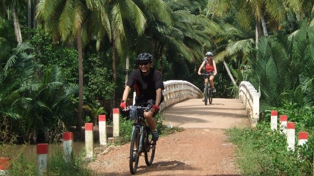 6 DAYS BIKING MEKONG DELTA